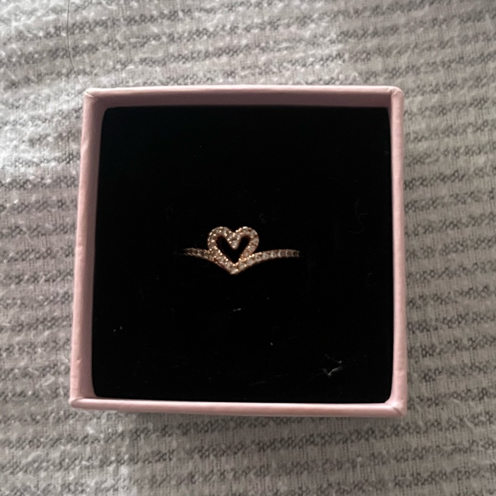 Pandora Rose Gold Sparkling Wishbone Heart Ring